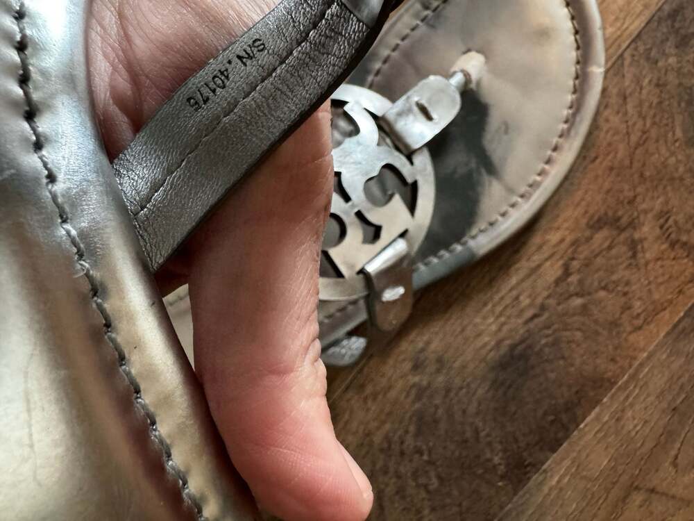 Tory Burch Miller Metallic Leather Thong Sandals - Picture 7 of 7